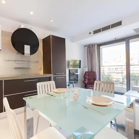 Stj - St Julian's 1 Bedroom Prime Location Апартаменты Сент Джулианс