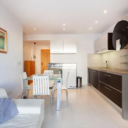 Apartman Stj - St Julian's 1 Bedroom Prime Location *